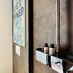 Dinloft Apartment